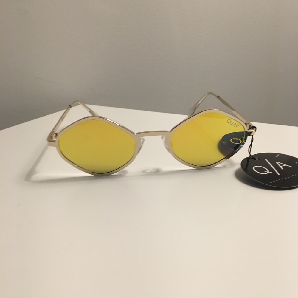 Authentic Quay Australia Purple Honey sunglasses